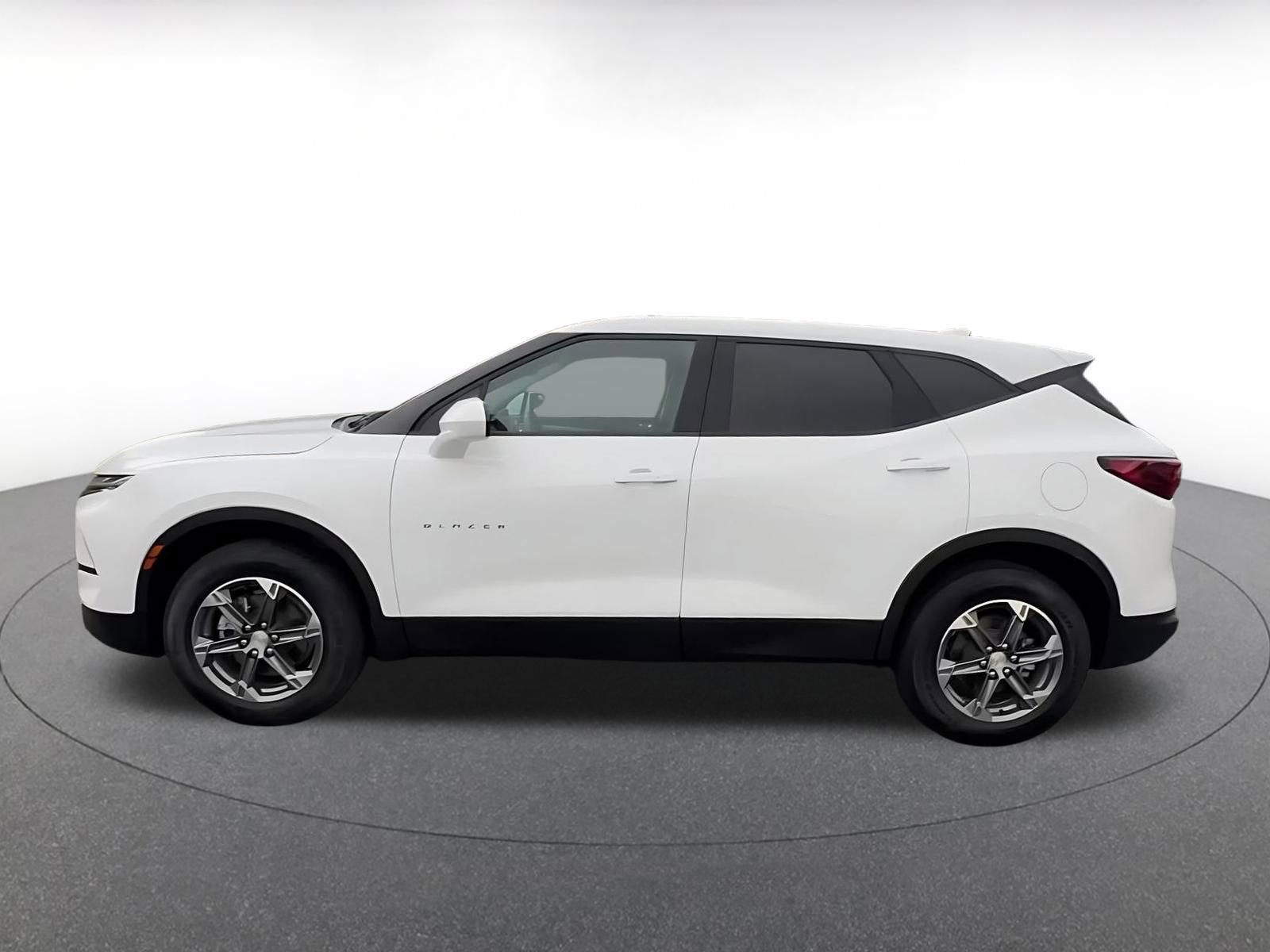 Used 2025 Chevrolet Blazer LT image 9