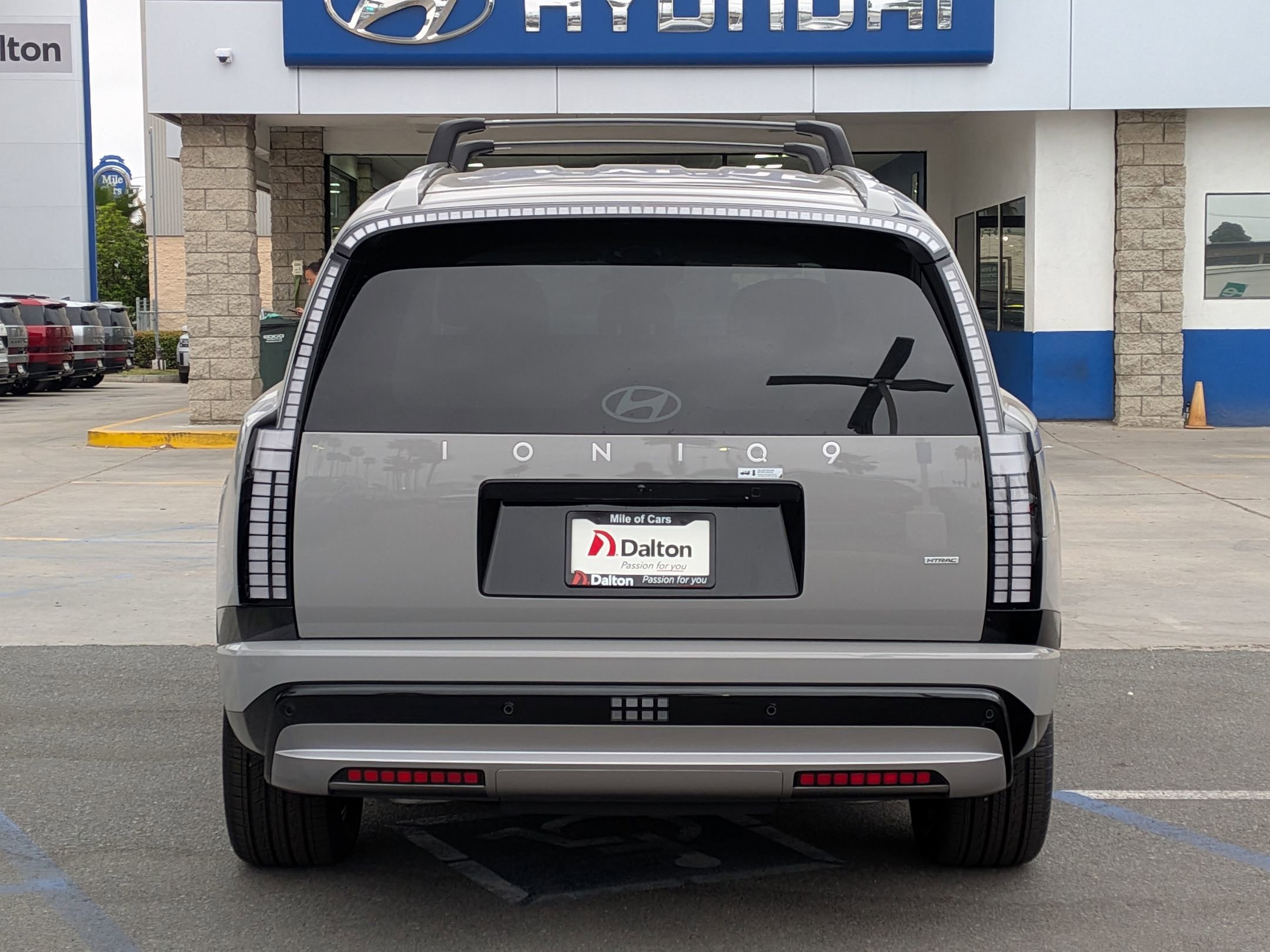 New 2026 Hyundai Ioniq 9 SEL image 3