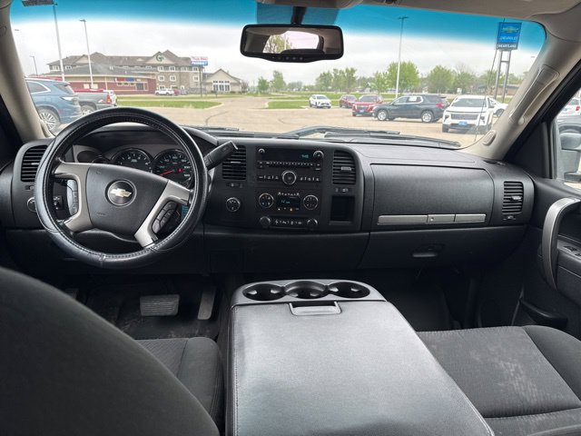 Used 2014 Chevrolet Silverado 2500 LT w/ Z71 Appearance Package AWD/4WD image 9