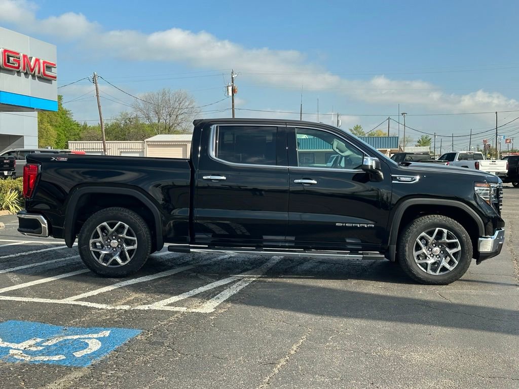 New 2026 GMC Sierra 1500 SLT image 4