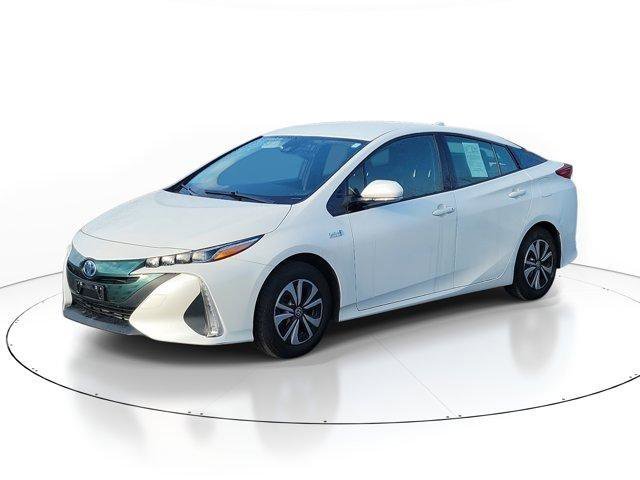 Used 2018 Toyota Prius Prime Plus FWD image 2