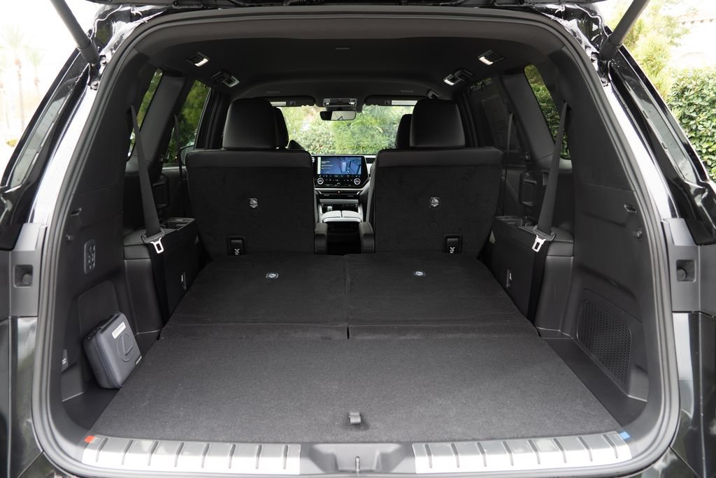 New 2026 Lexus TX 500h AWD image 12