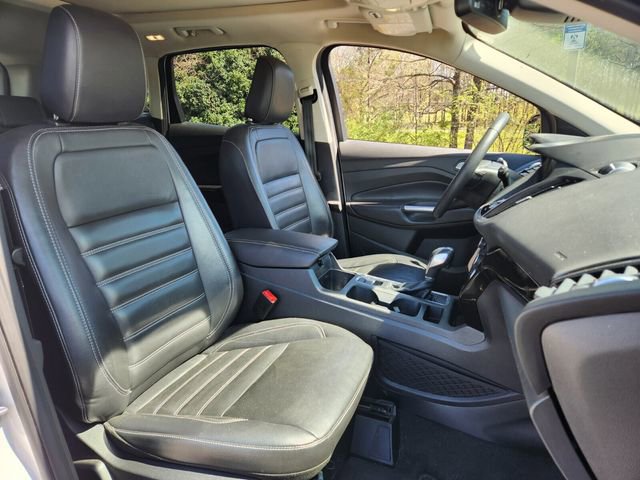 Used 2019 Ford Escape Titanium image 23