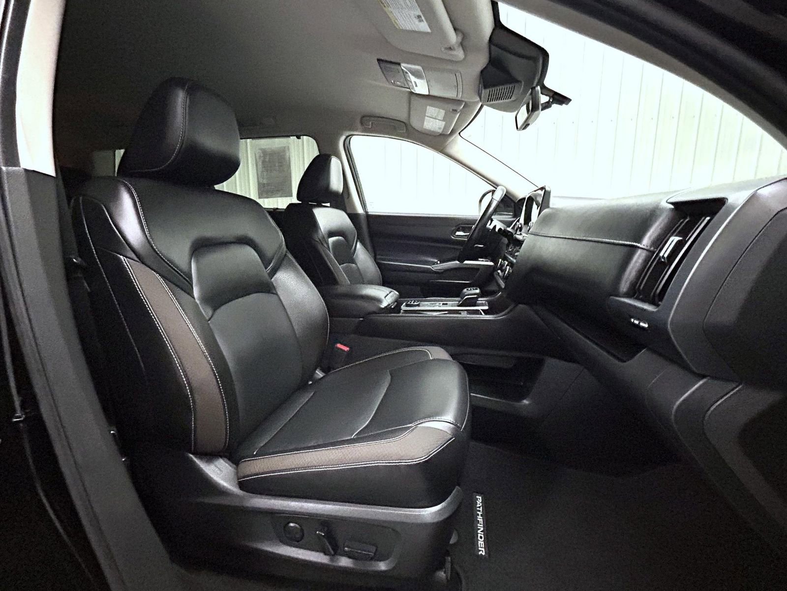 Used 2023 Nissan Pathfinder SL image 15
