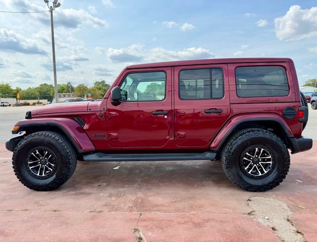 Used 2021 Jeep Wrangler Unlimited Sahara AWD/4WD image 8