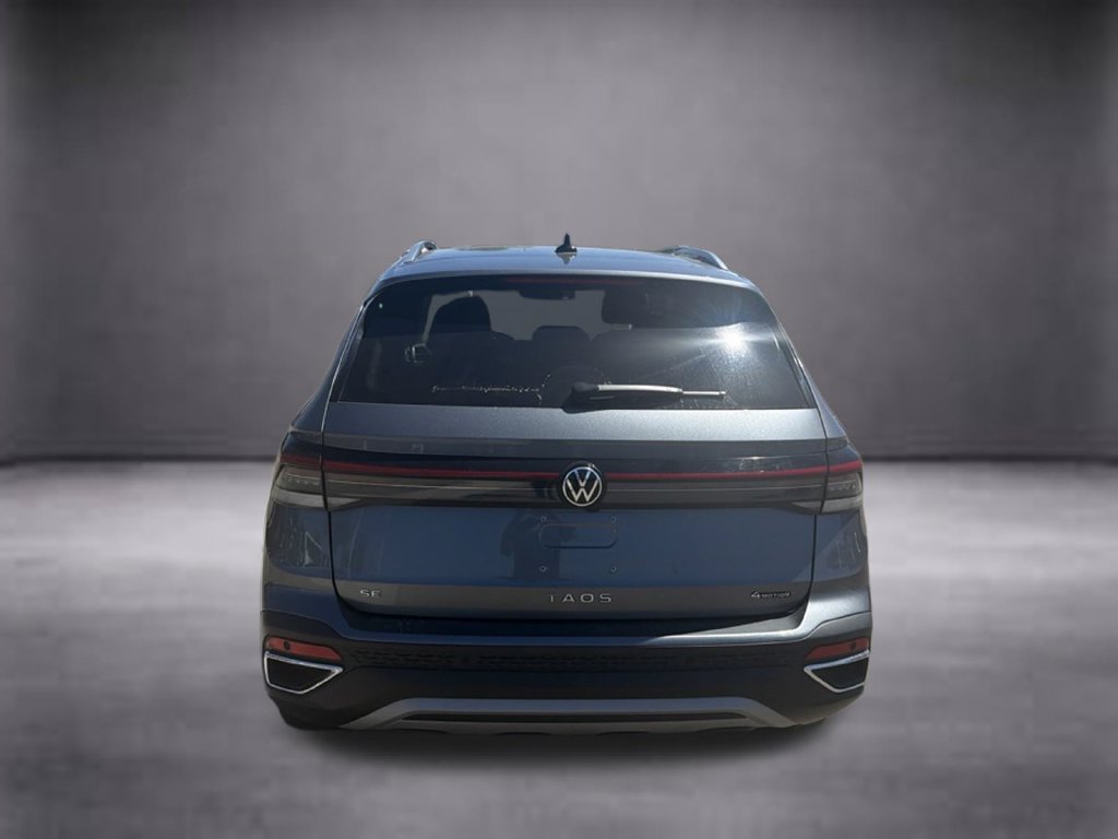 Used 2025 Volkswagen Taos SE AWD/4WD image 6