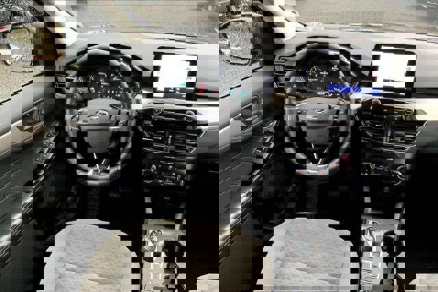 Used 2022 Ford Escape SE w/ Convenience Package image 4