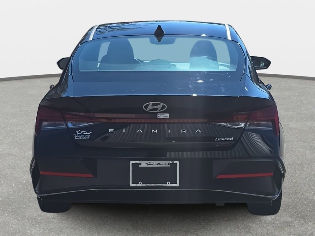 Certified 2025 Hyundai Elantra Limited image 6