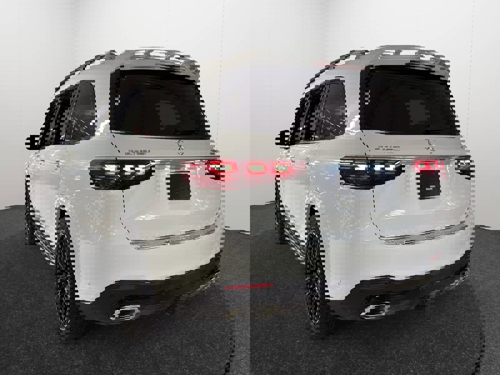 New 2026 Mercedes-Benz GLS 580 4MATIC image 5