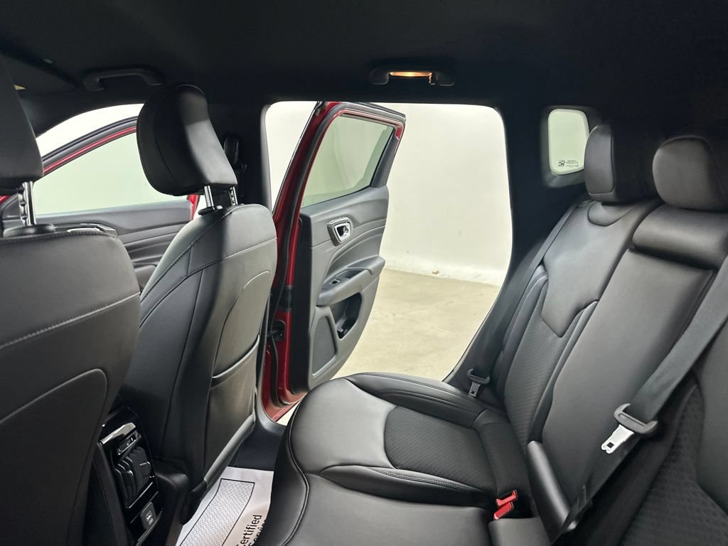 New 2026 Jeep Compass Latitude AWD/4WD image 29