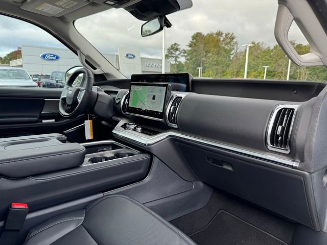 New 2025 Ford Expedition Platinum image 30