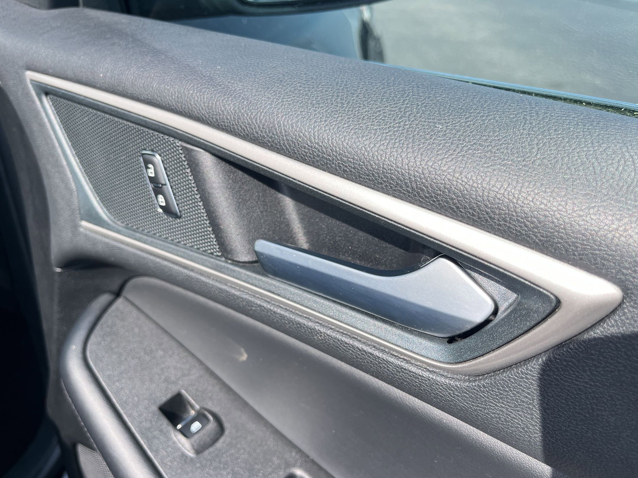 Used 2024 Ford Edge SEL image 32