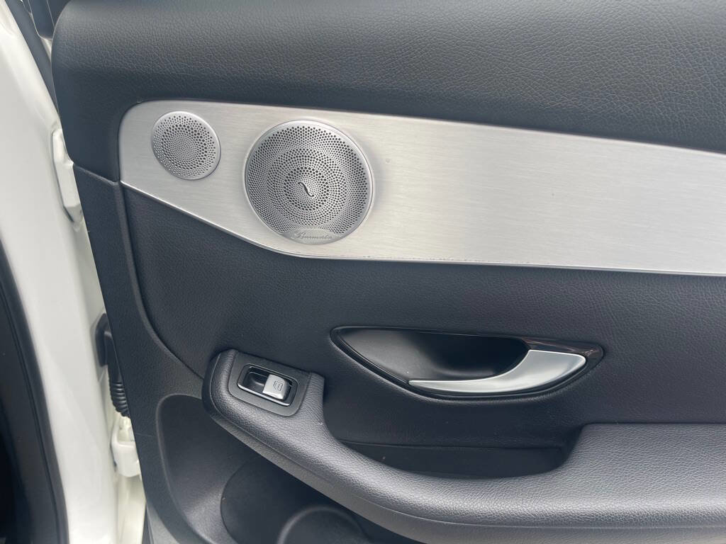 Used 2019 Mercedes-Benz GLC 300 4MATIC image 18