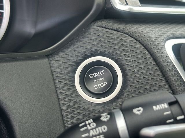 Used 2023 Land Rover Range Rover Velar R-Dynamic S image 17