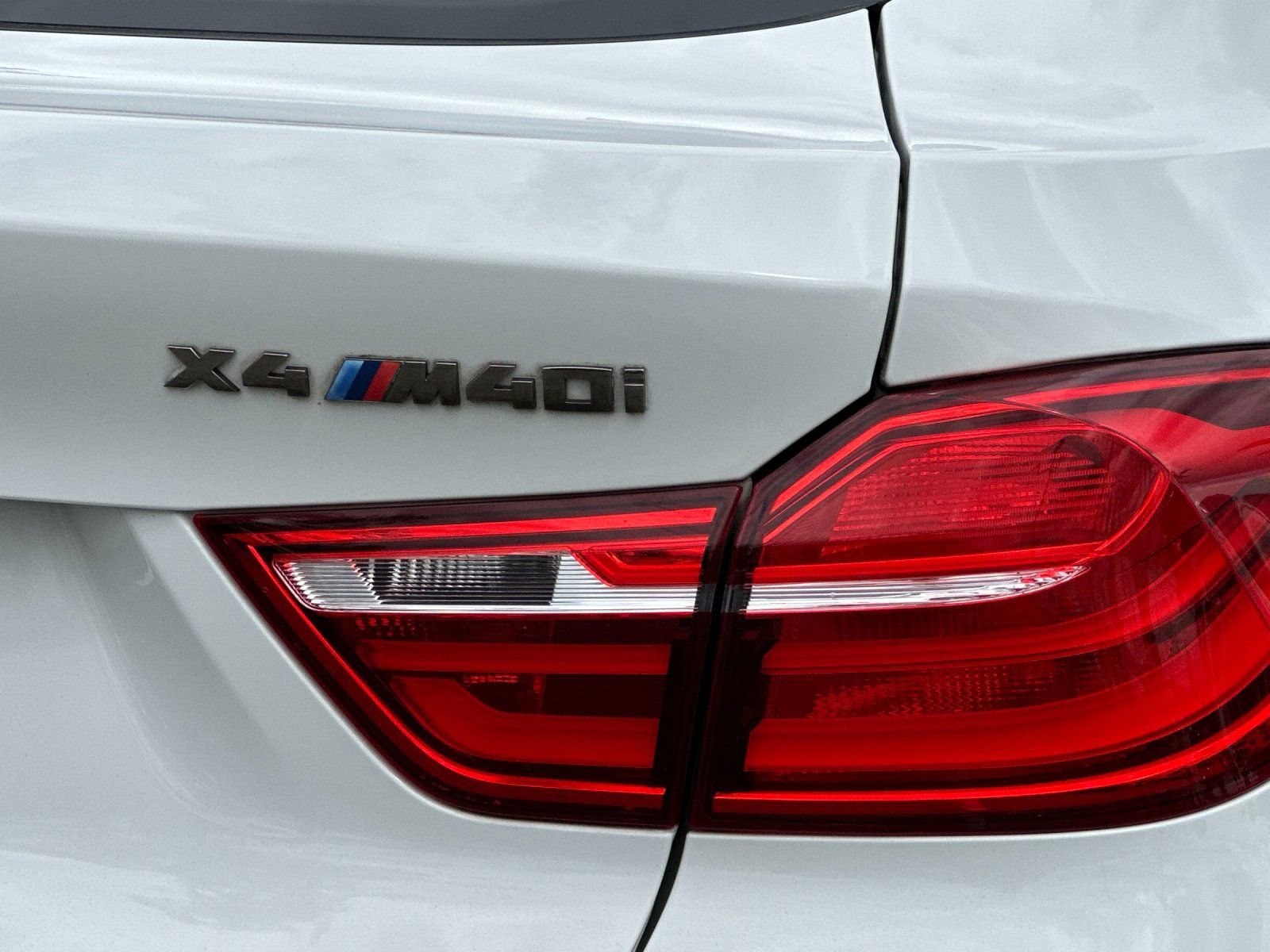 Used 2017 BMW X4 M40i AWD/4WD image 27