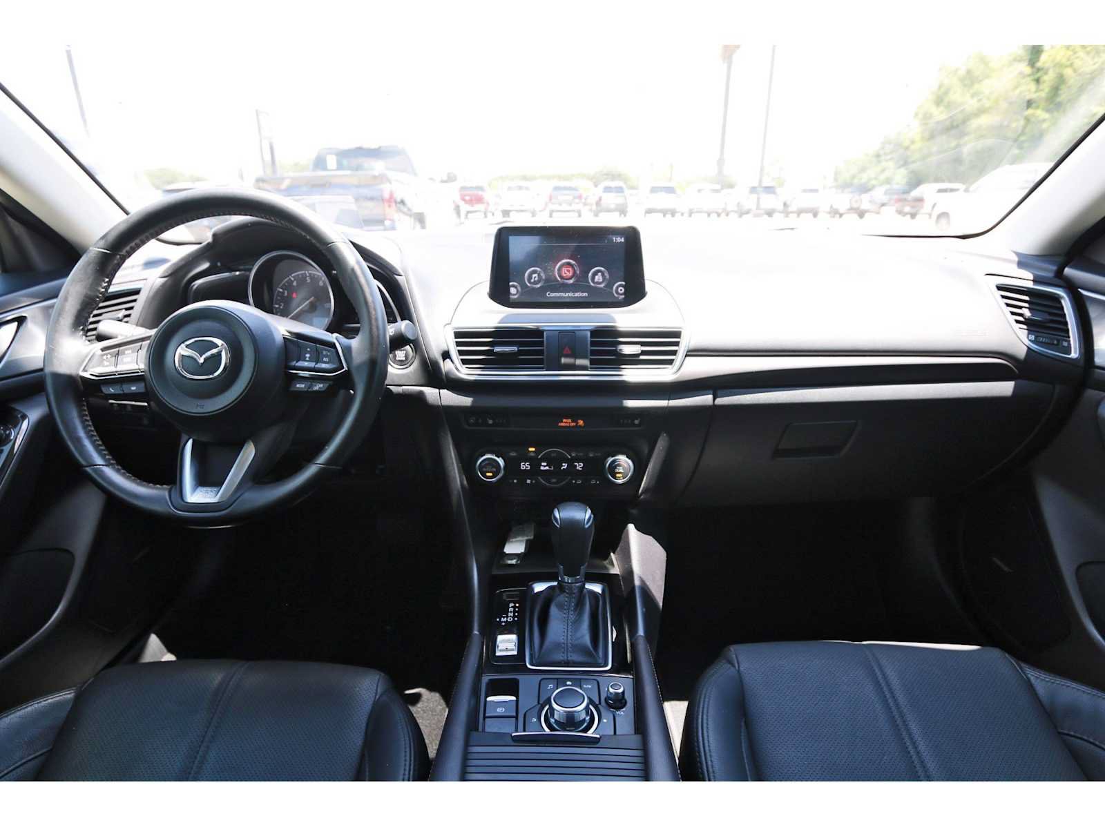Used 2018 MAZDA MAZDA3 Grand Touring w/ Premium Equipment Package FWD image 7