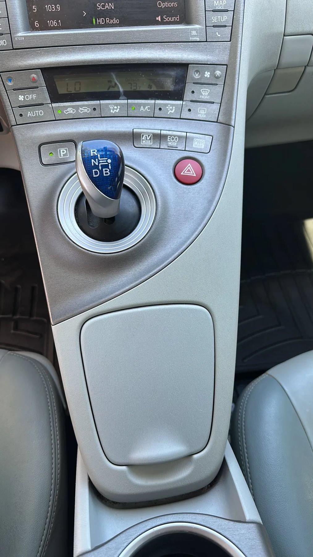 Used 2014 Toyota Prius Four w/ Solar Roof Package FWD image 38