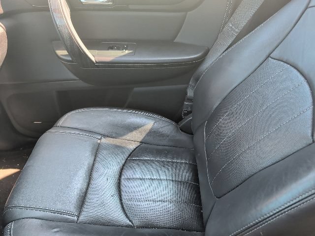 Used 2016 GMC Acadia SLT w/ Technology Package FWD image 27