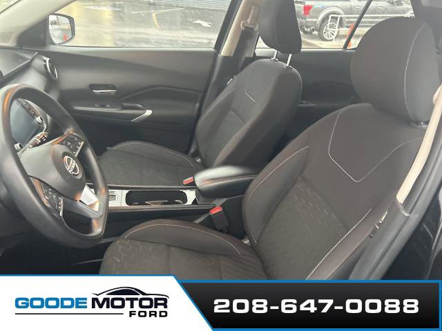 Used 2022 Nissan Kicks SV image 6