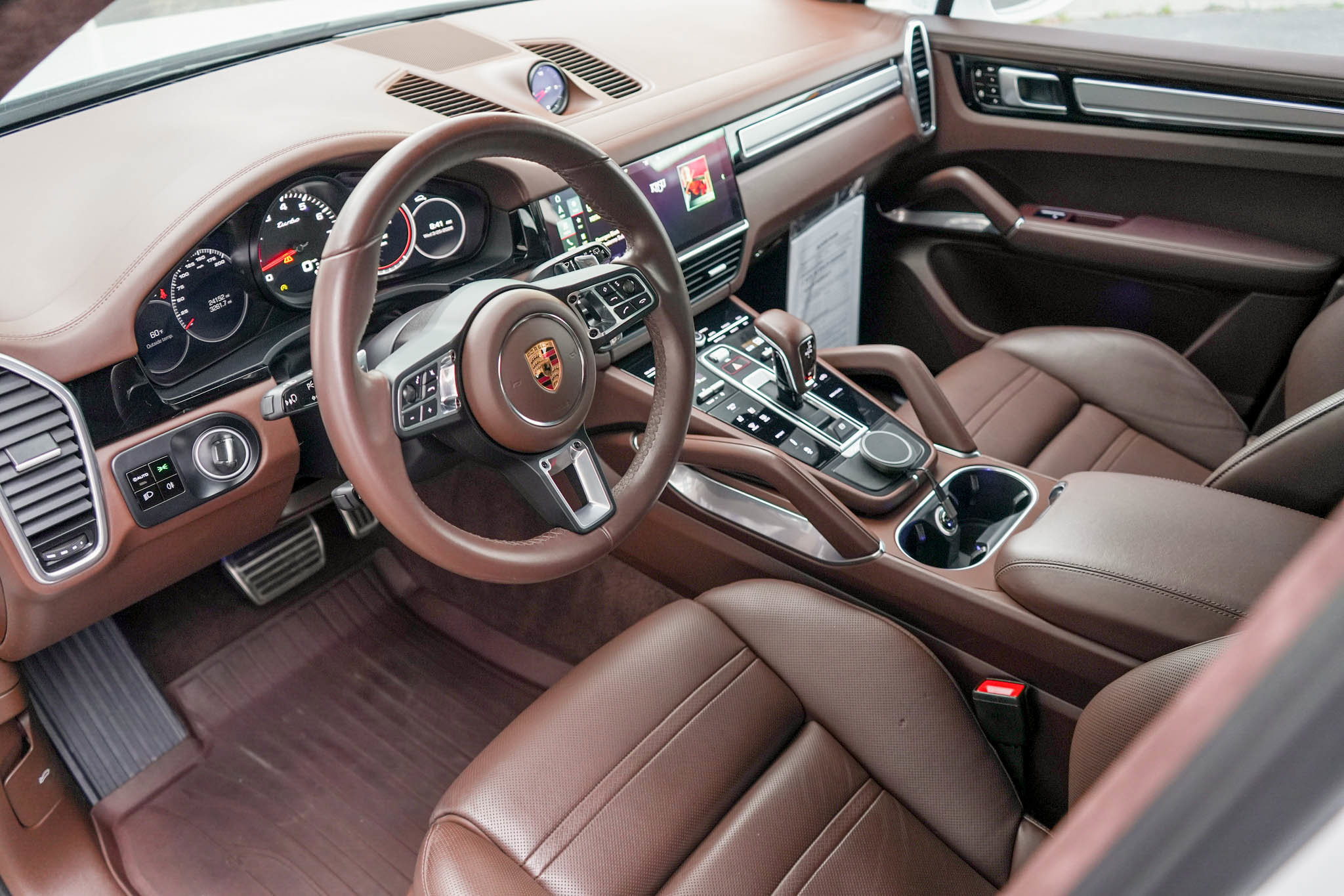 Used 2020 Porsche Cayenne Turbo AWD/4WD image 12