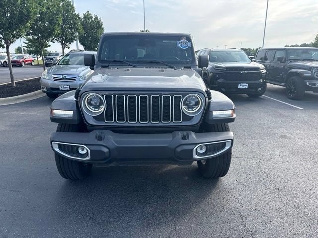 Used 2025 Jeep Wrangler Unlimited Sahara AWD/4WD image 15