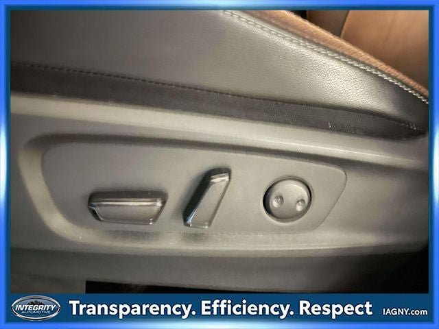Certified 2025 Nissan Pathfinder SL AWD/4WD image 17