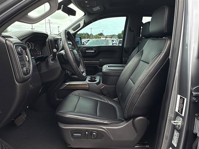 Used 2022 Chevrolet Silverado 1500 RST w/ LPO, Blackout Package AWD/4WD image 16