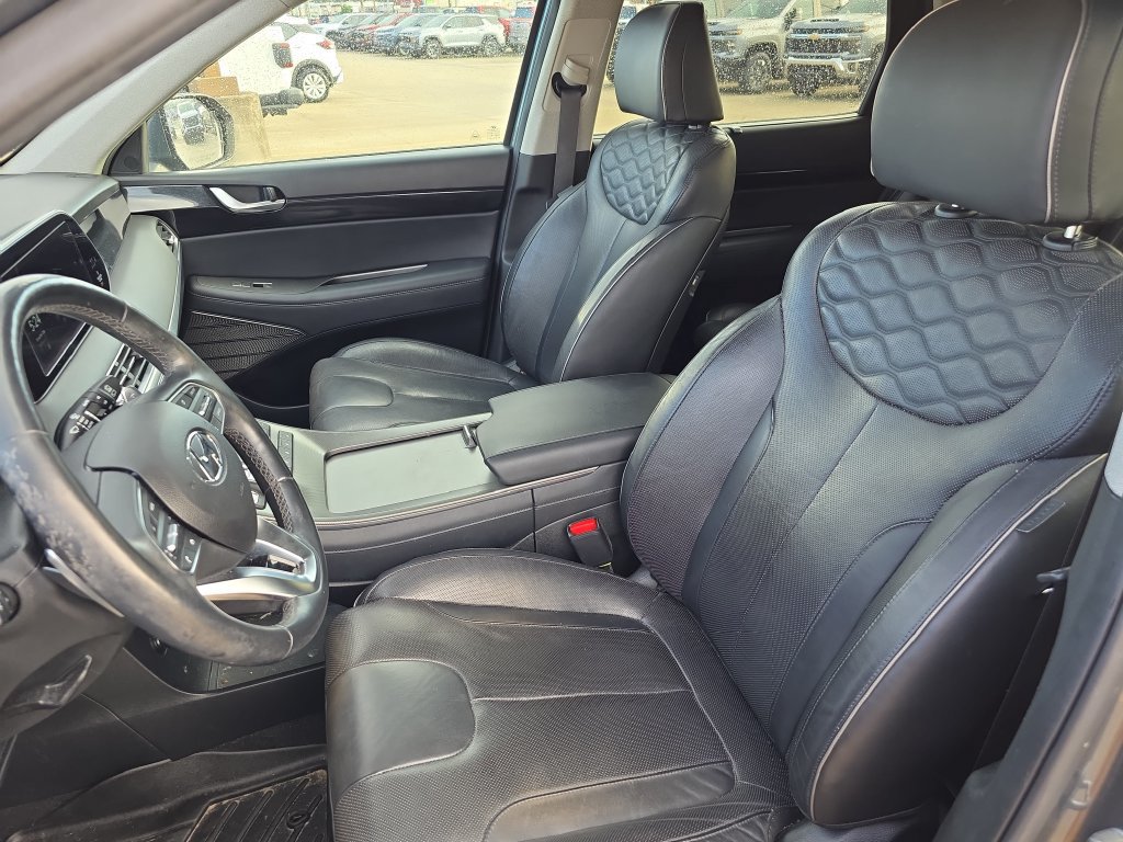 Used 2022 Hyundai Palisade Limited w/ Cargo Package FWD image 19