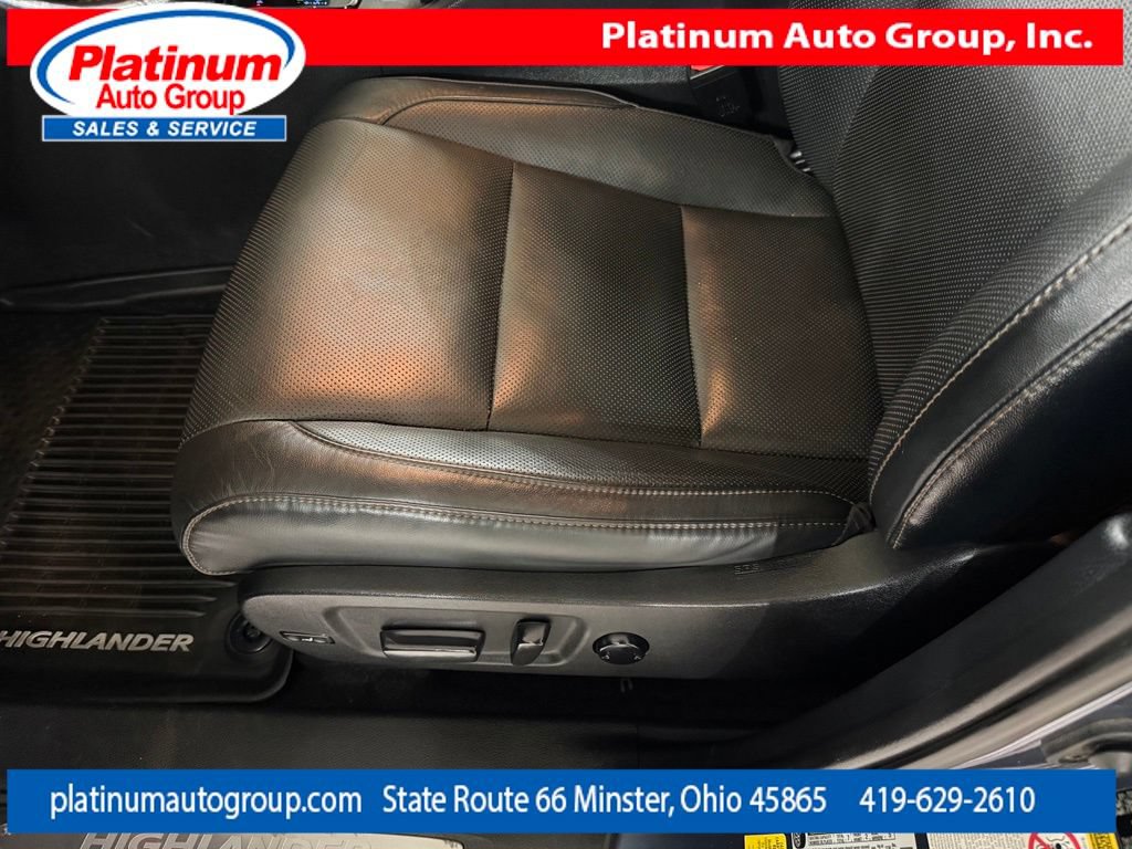 Used 2019 Toyota Highlander Limited Platinum AWD/4WD image 12