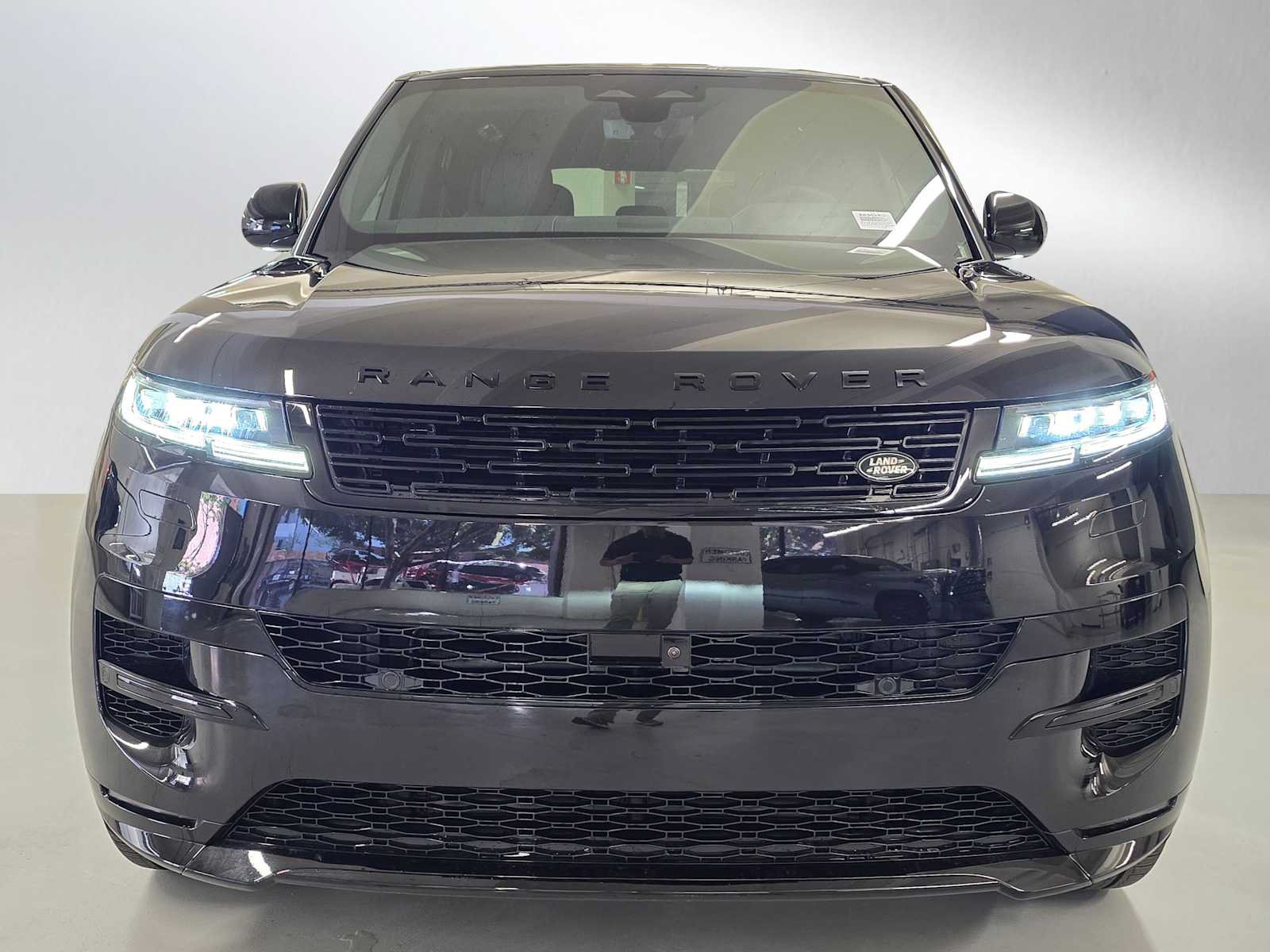 New 2026 Land Rover Range Rover Sport Dynamic SE AWD/4WD image 8