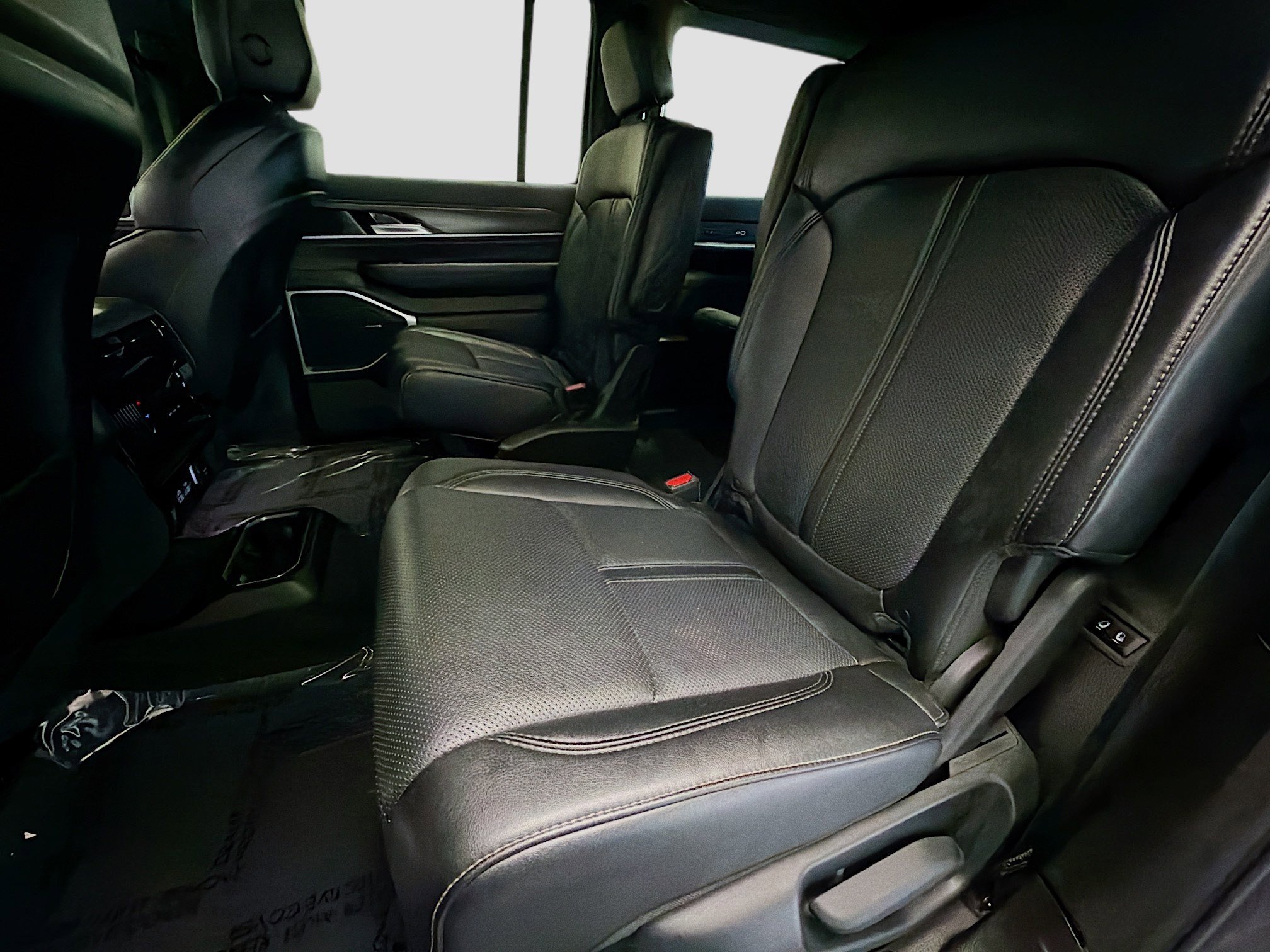 Used 2024 Jeep Wagoneer Series III image 13