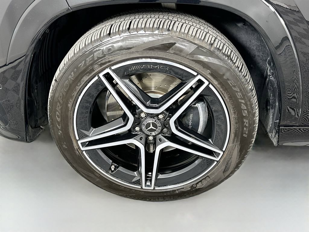 Used 2025 Mercedes-Benz GLS 450 4MATIC image 33