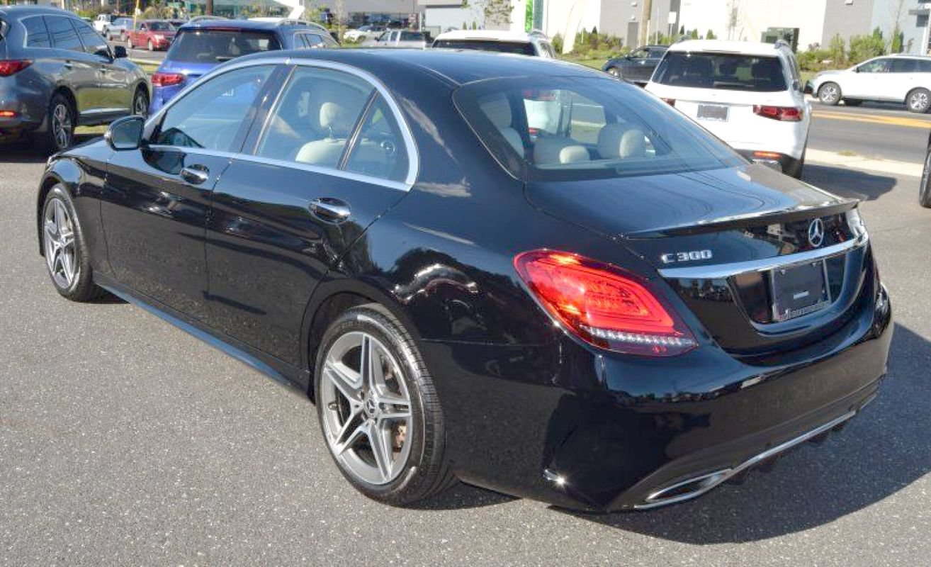 Used 2020 Mercedes-Benz C 300 4MATIC Sedan image 8