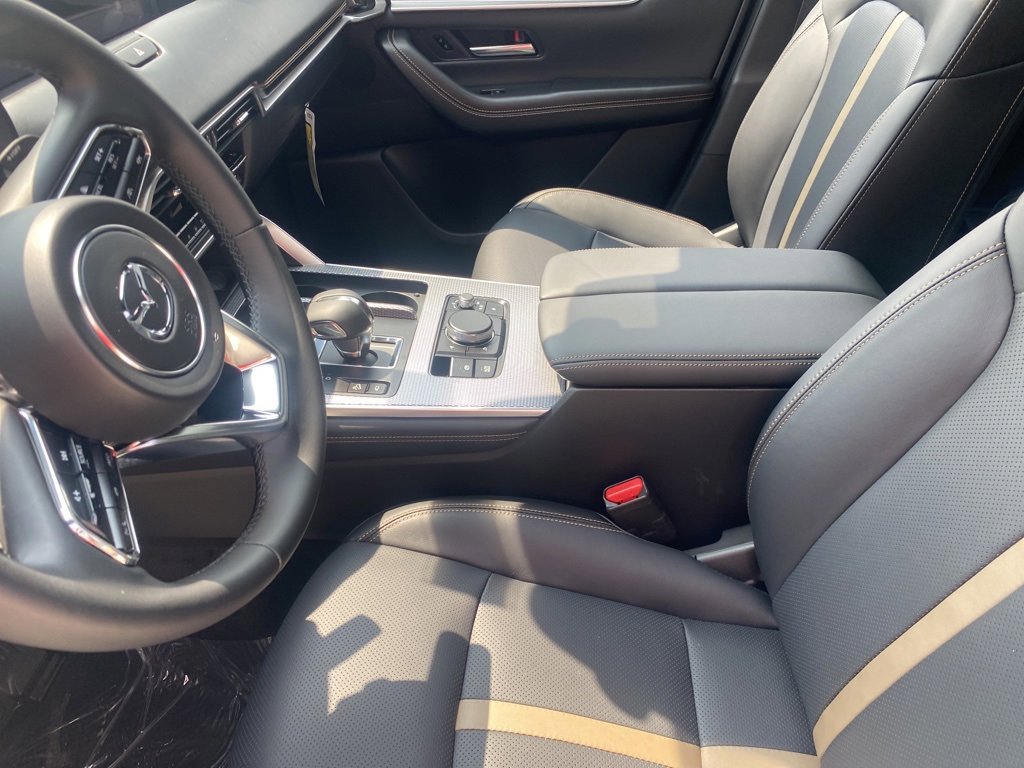 New 2025 MAZDA CX-70 Plug-In Hybrid w/ Premium Plus image 14