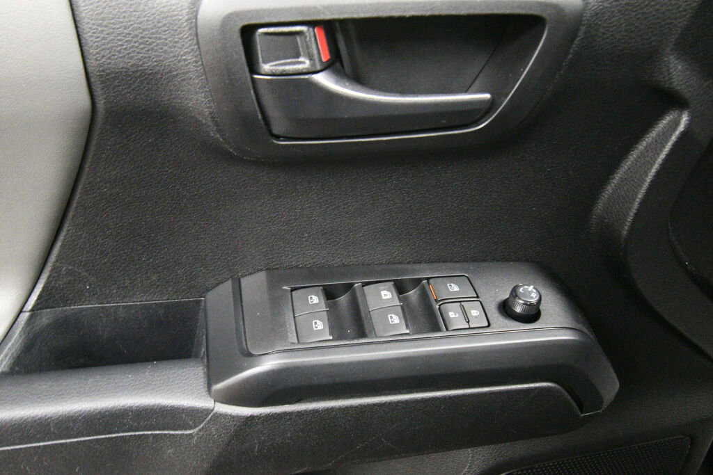 Used 2022 Toyota Tacoma SR w/ SR Convenience Package RWD image 12