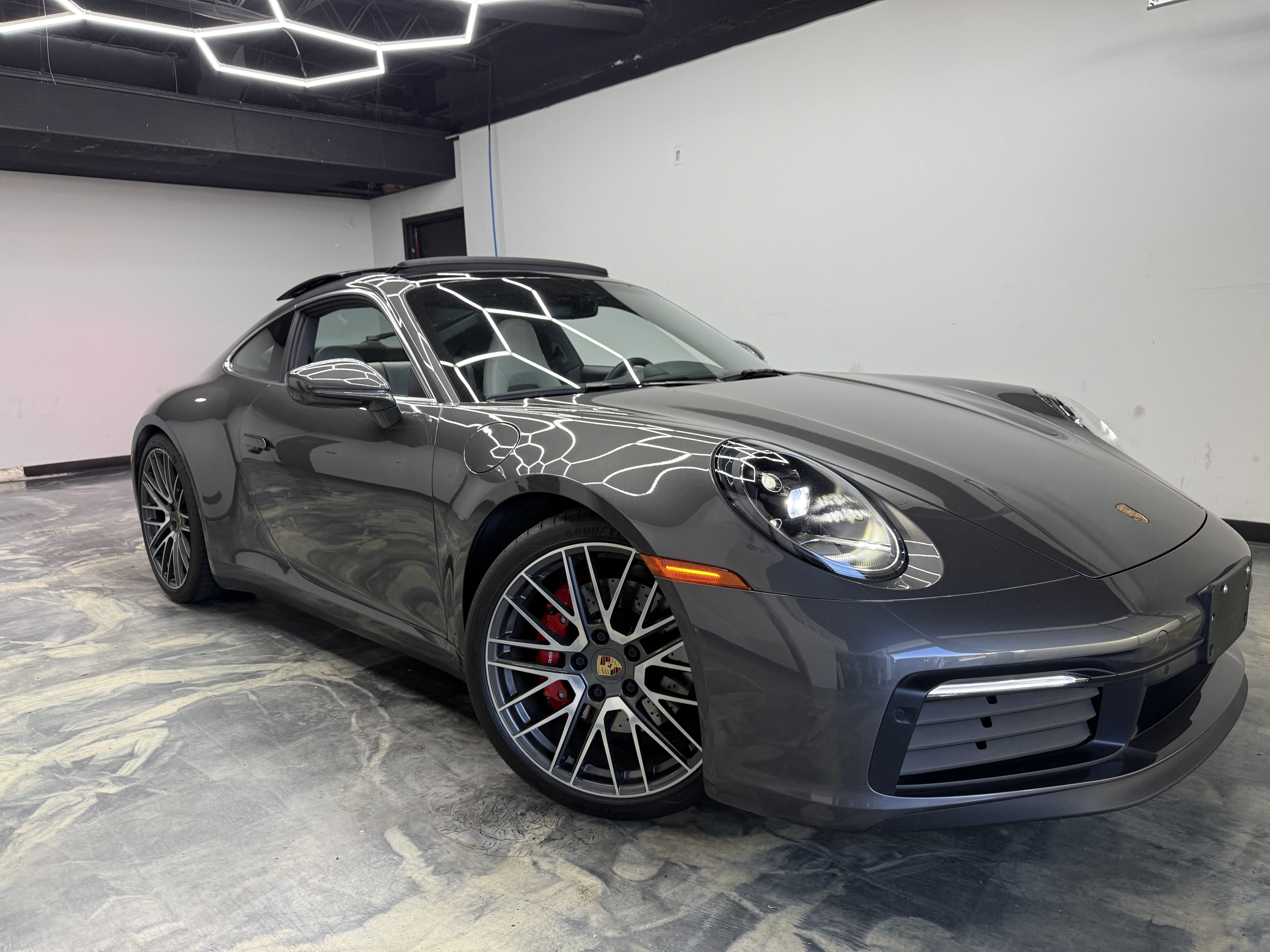 Used 2024 Porsche 911 Carrera 4S AWD/4WD image 7