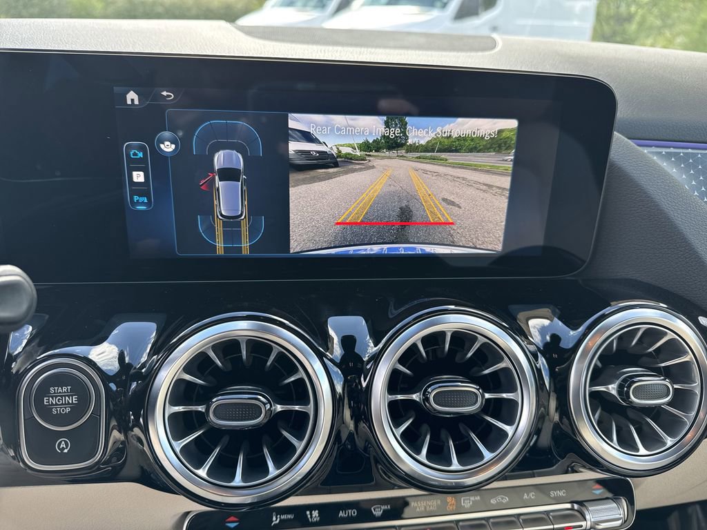 New 2025 Mercedes-Benz GLA 250 4MATIC image 23