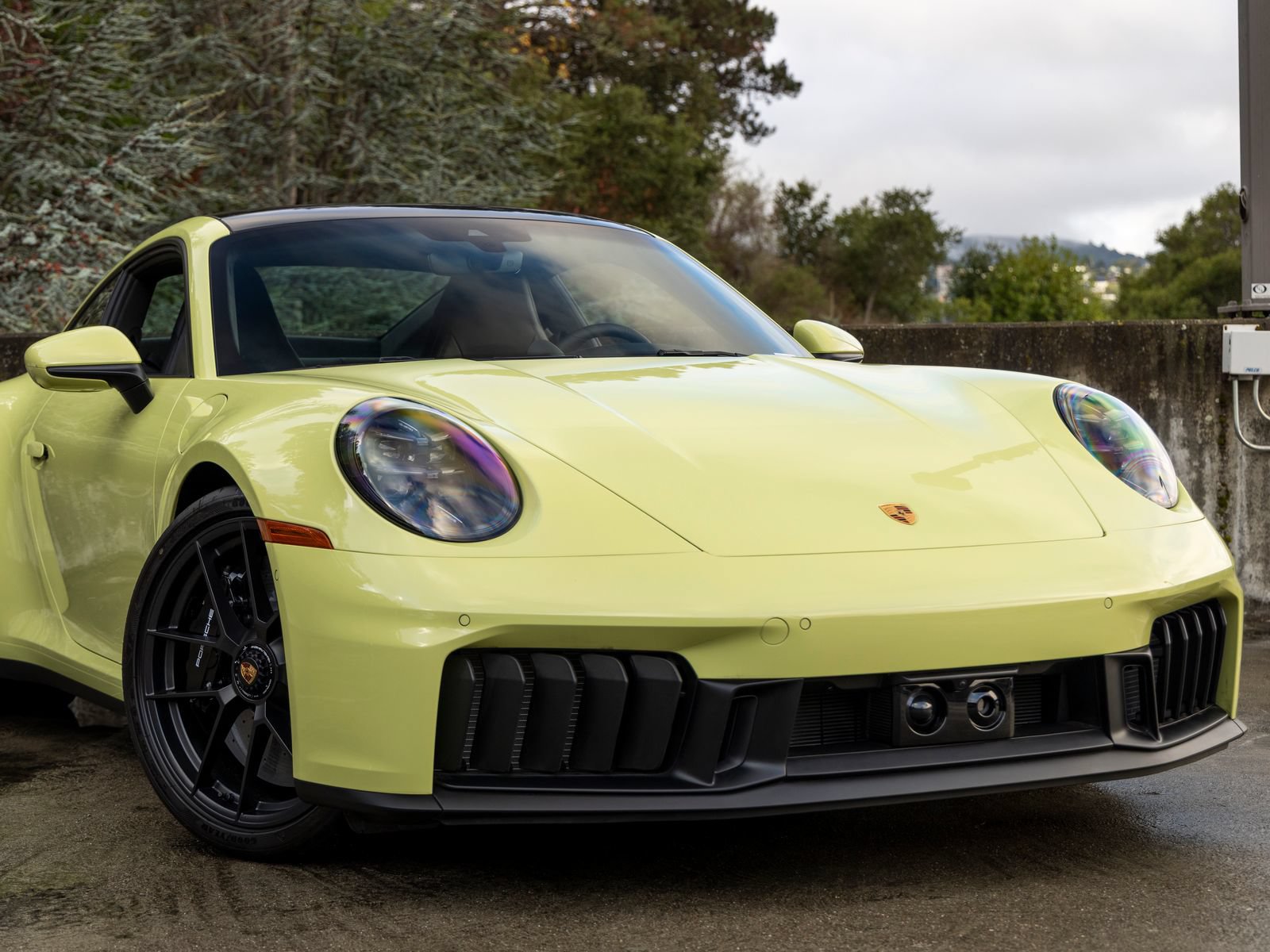 Certified 2025 Porsche 911 Carrera 4 GTS AWD/4WD image 8