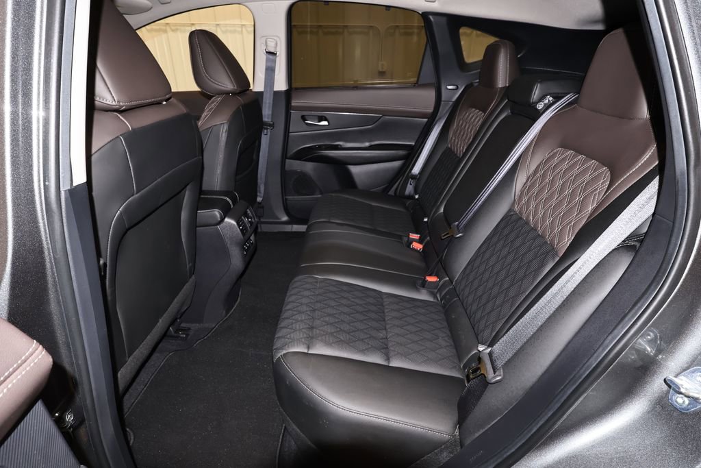 Used 2025 Nissan Murano Platinum image 16