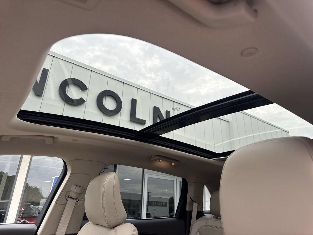 Certified 2023 Lincoln Nautilus Reserve AWD/4WD image 16