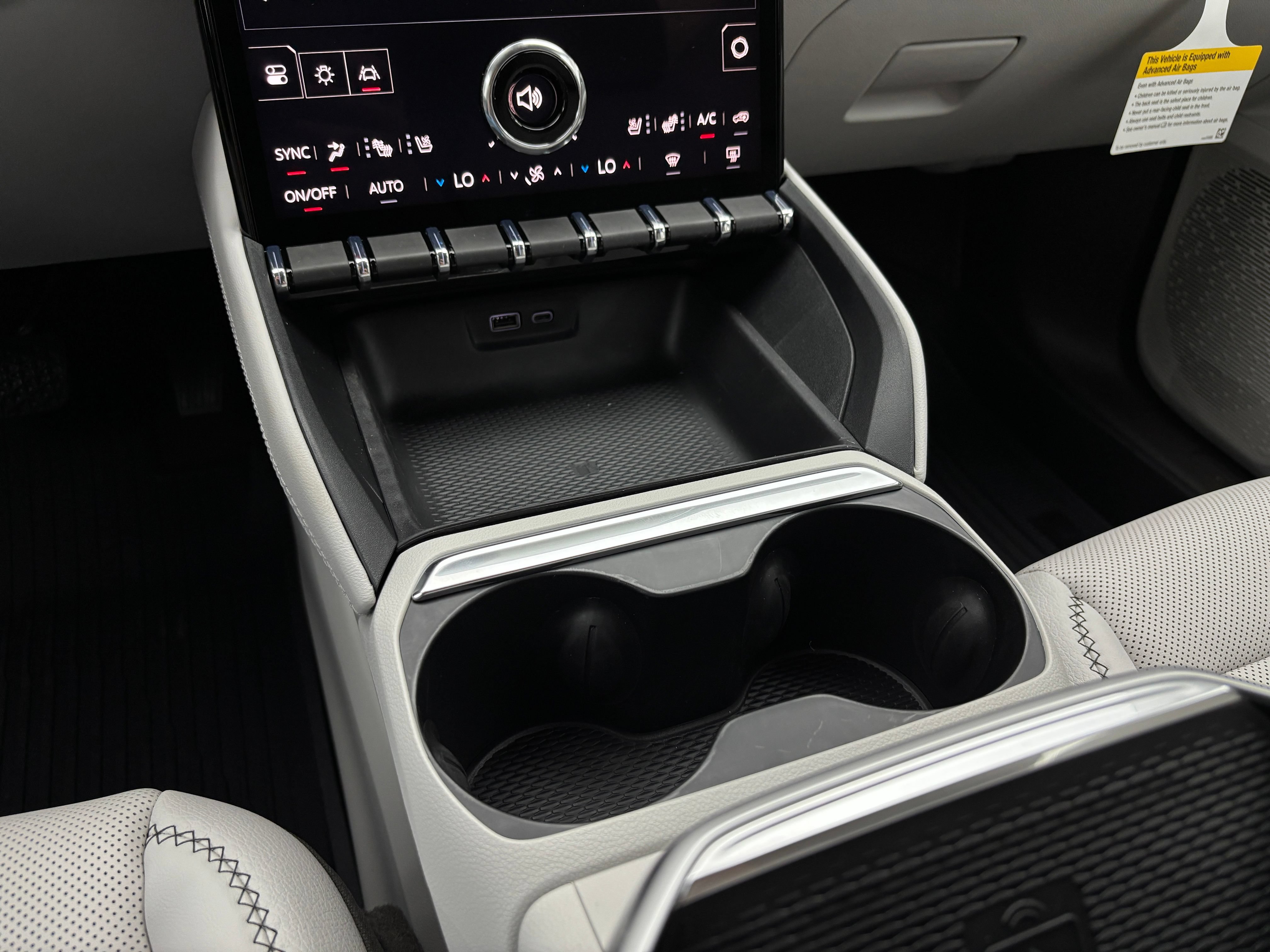 New 2027 GMC Terrain Denali w/ LPO, Floor Liner Package AWD/4WD image 29