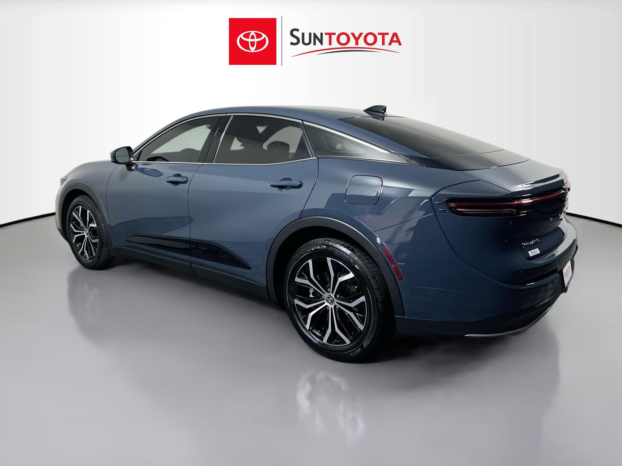 Used 2025 Toyota Crown XLE image 6