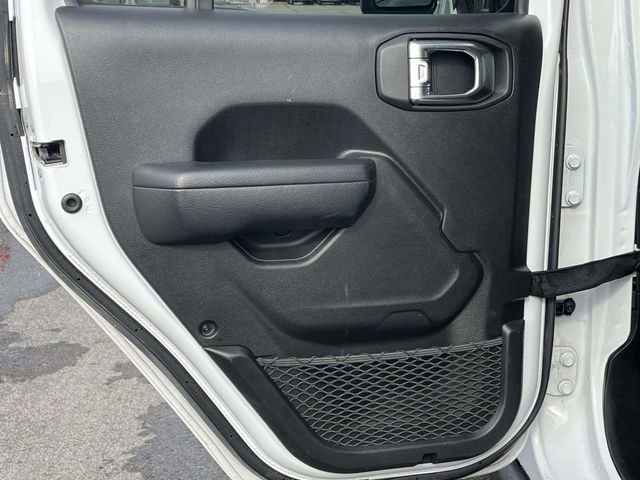 Used 2025 Jeep Wrangler Rubicon image 16