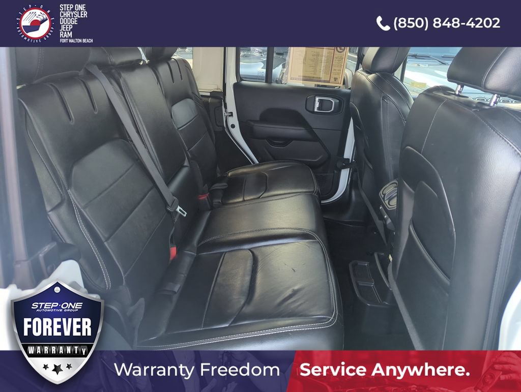 Used 2022 Jeep Wrangler Unlimited Sahara w/ Cold Weather Group AWD/4WD image 30
