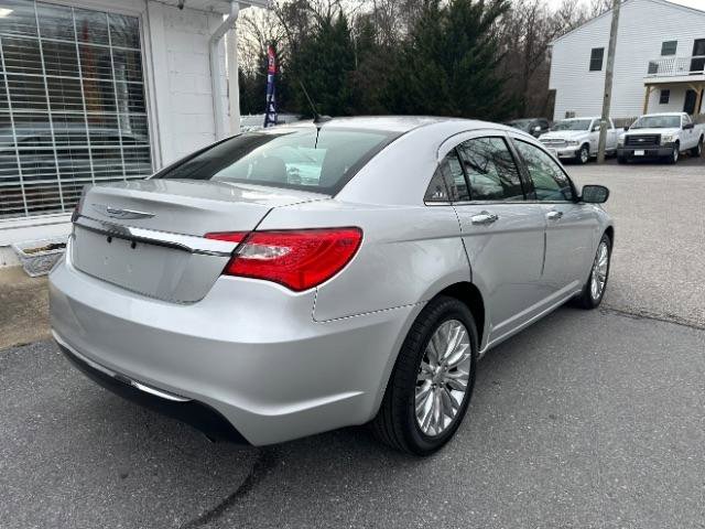 Used 2012 Chrysler 200 Limited FWD image 5