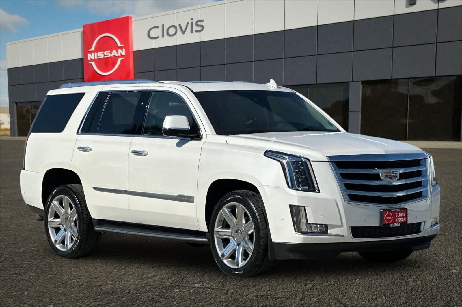 Used 2020 Cadillac Escalade Luxury AWD/4WD image 10
