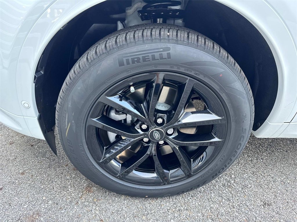 New 2025 Land Rover Discovery Sport S image 11