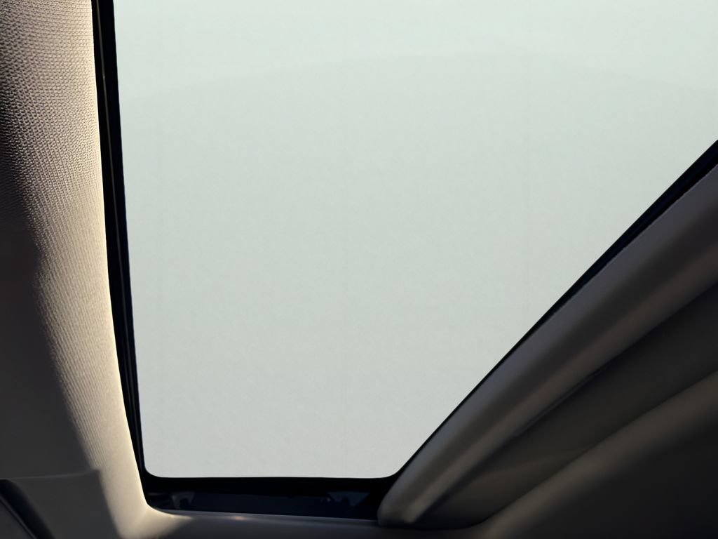 Used 2022 Honda CR-V Touring image 31