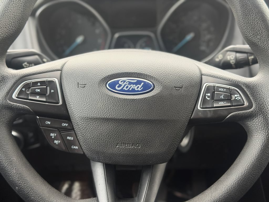 Used 2018 Ford Focus SE FWD image 13