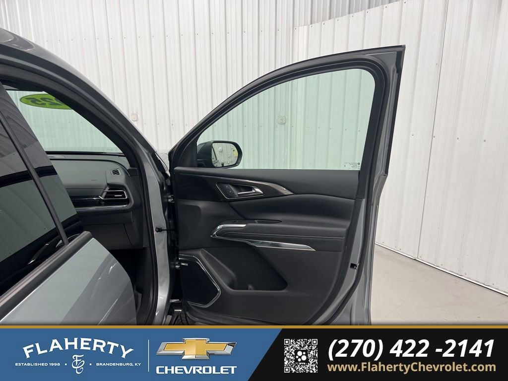 Used 2025 Chevrolet Traverse High Country w/ LPO, Floor Liner Package image 14